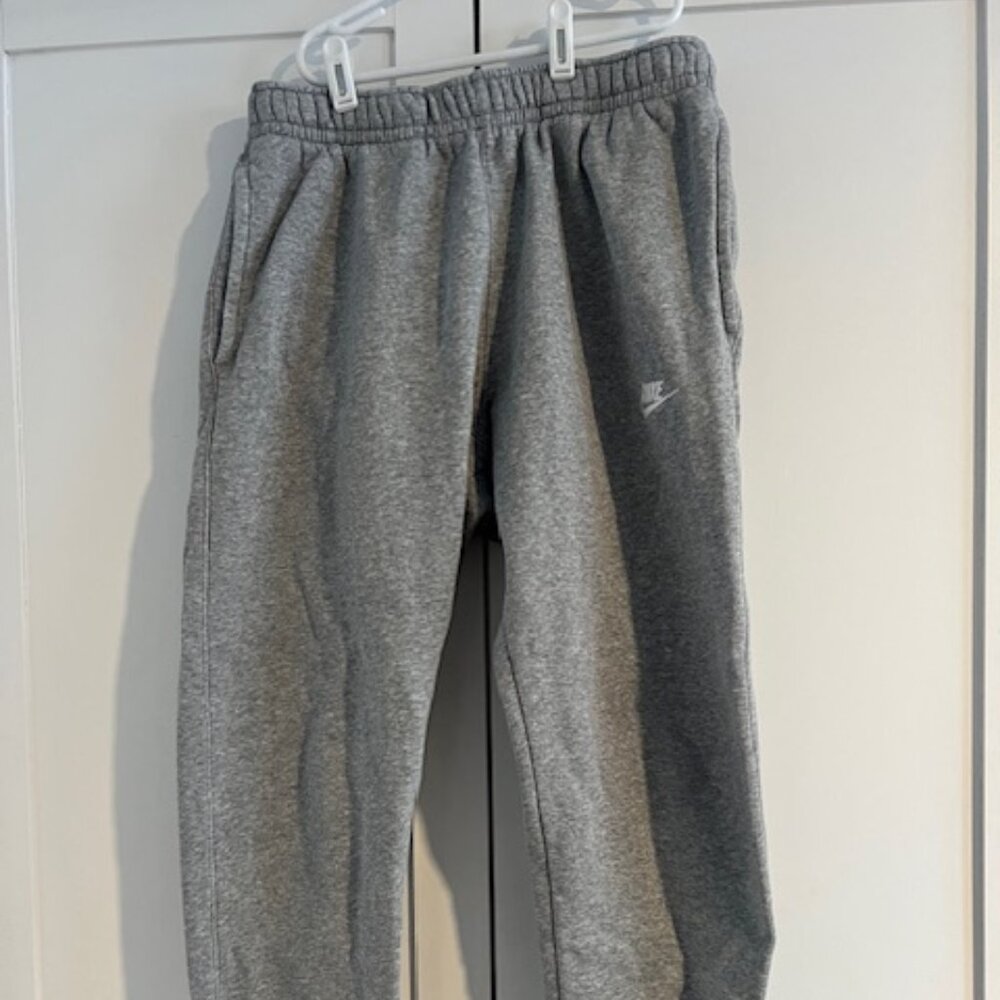 Nike Sportswear Club Fleece Joggers - Grey